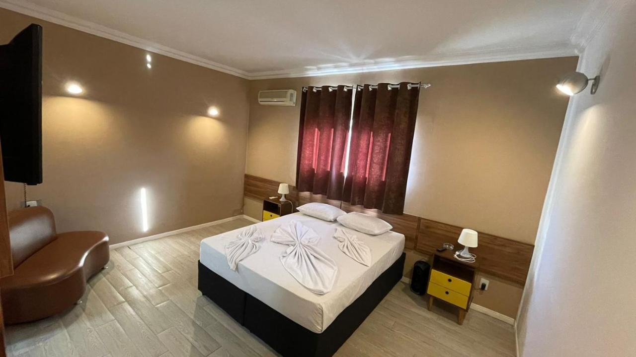 Roseira  Lovely Motel - 7,5Km Do Santuario Nacional מראה חיצוני תמונה