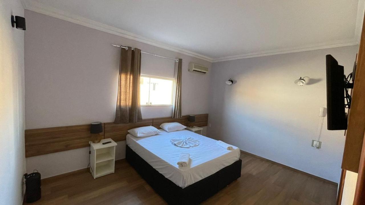 Roseira  Lovely Motel - 7,5Km Do Santuario Nacional מראה חיצוני תמונה